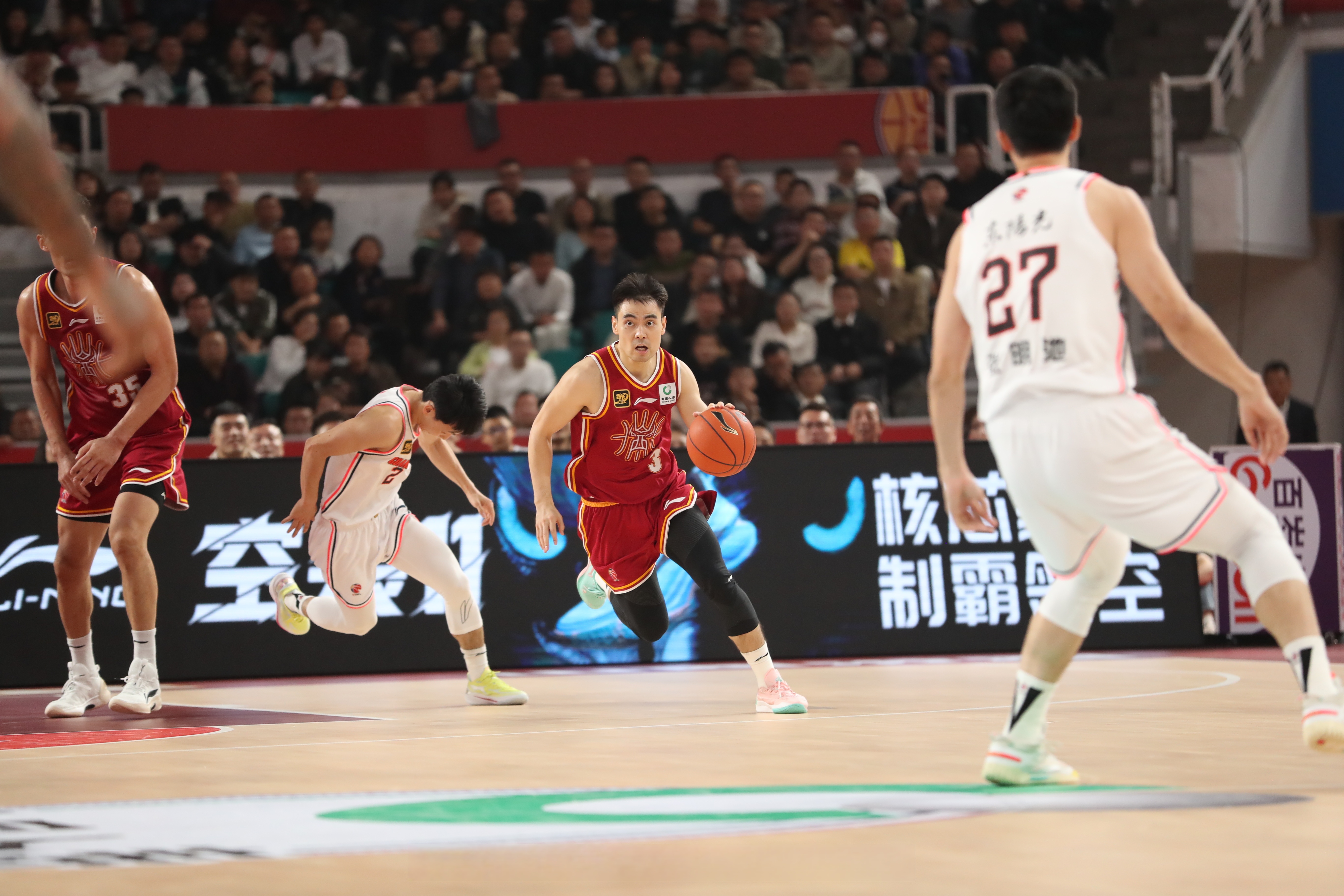 山西男篮憾负，广东晋级半决赛现场欢呼(2021年3月27日广东男篮与山西男篮篮球比赛直播)