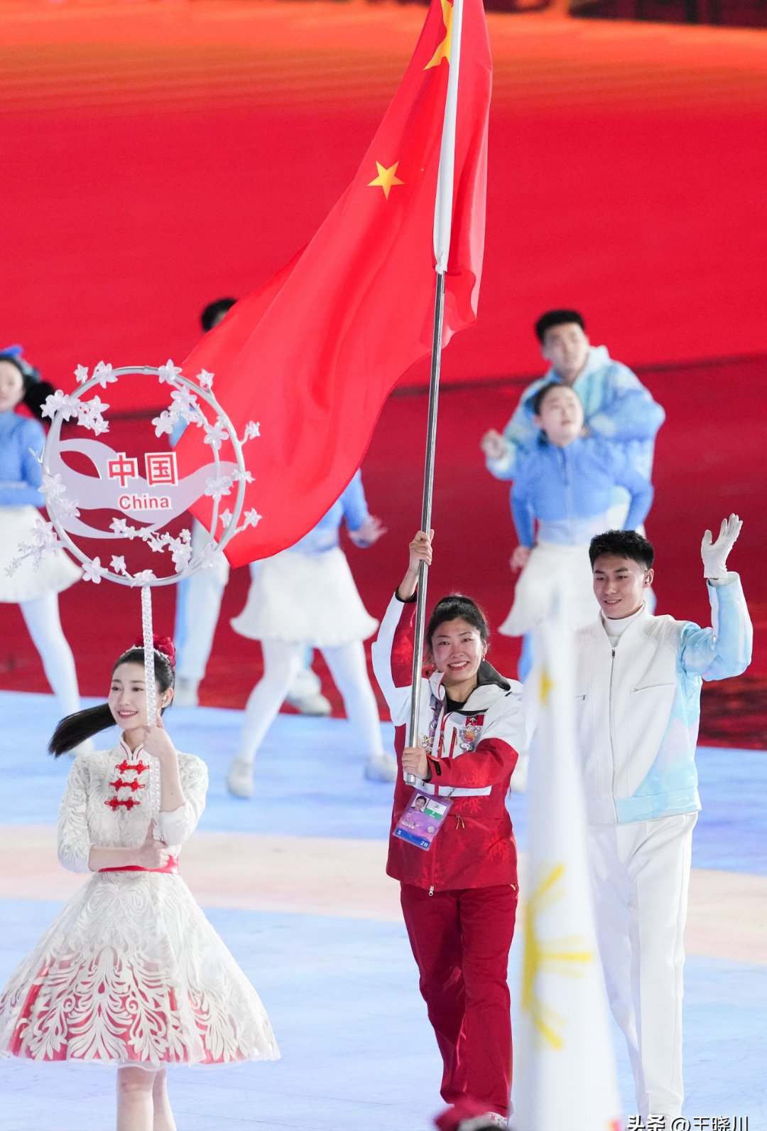 国家队赛场上的新亮点与突破！(国家队赛场上的新亮点与突破怎么写)