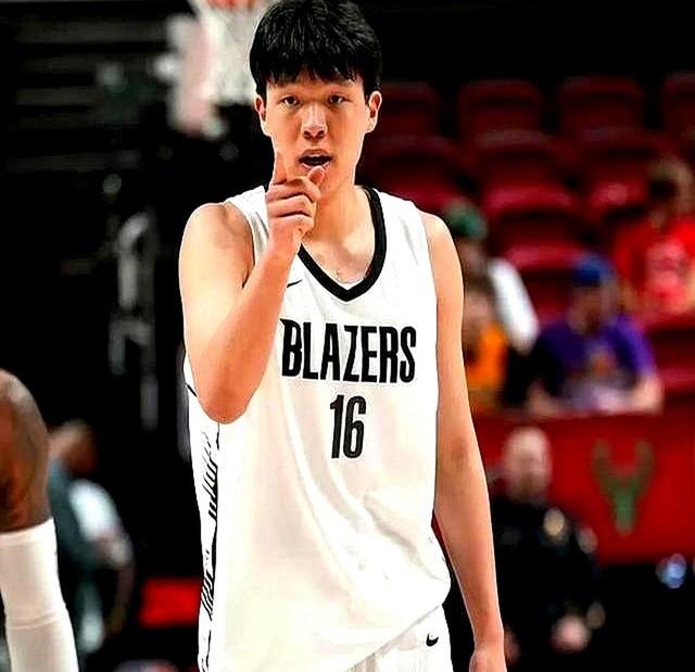 关于杨瀚森首秀10+5+4+3开拓者胜勇士夏联开门红的信息