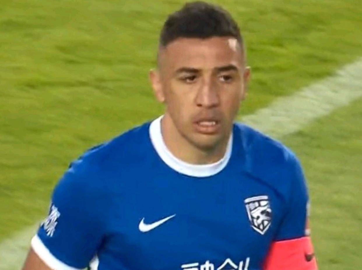 中超-戴维森破门西海岸2-1十人河南4轮不败