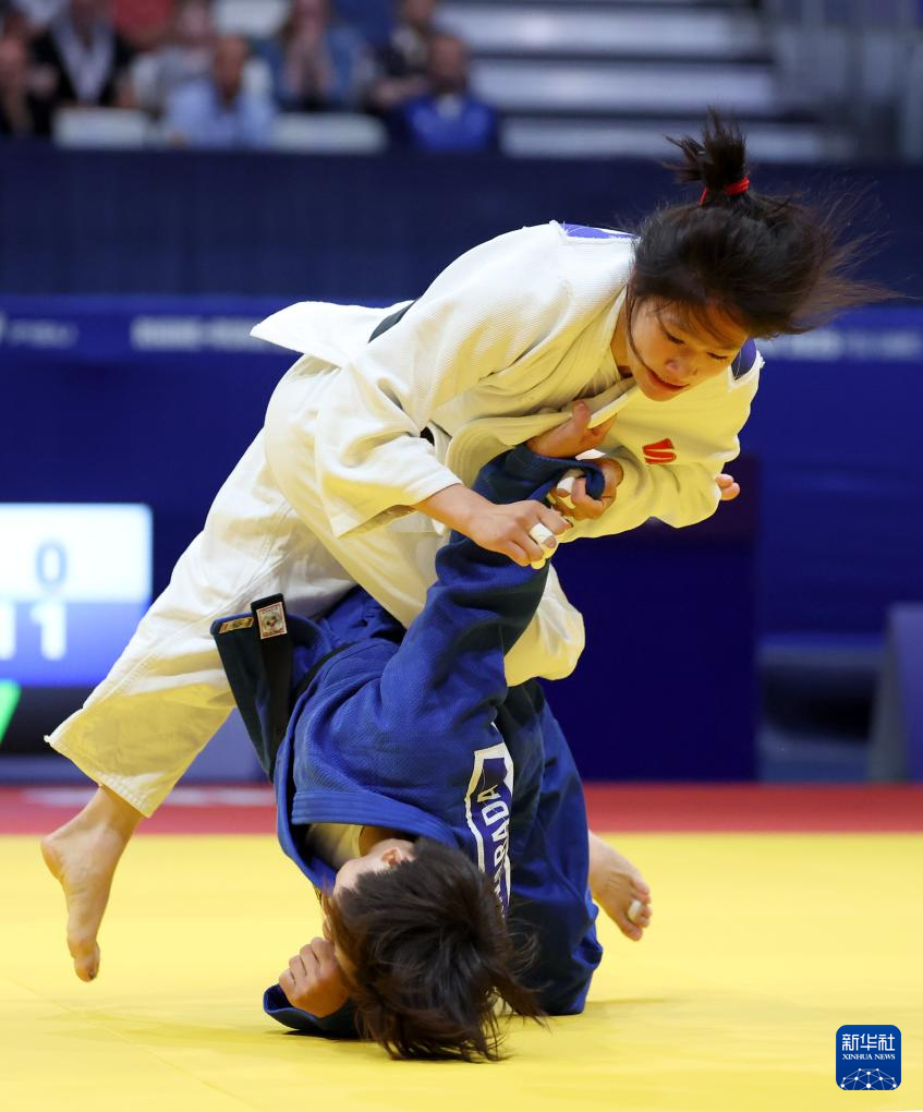 日本女子柔道选手在比赛中圆梦